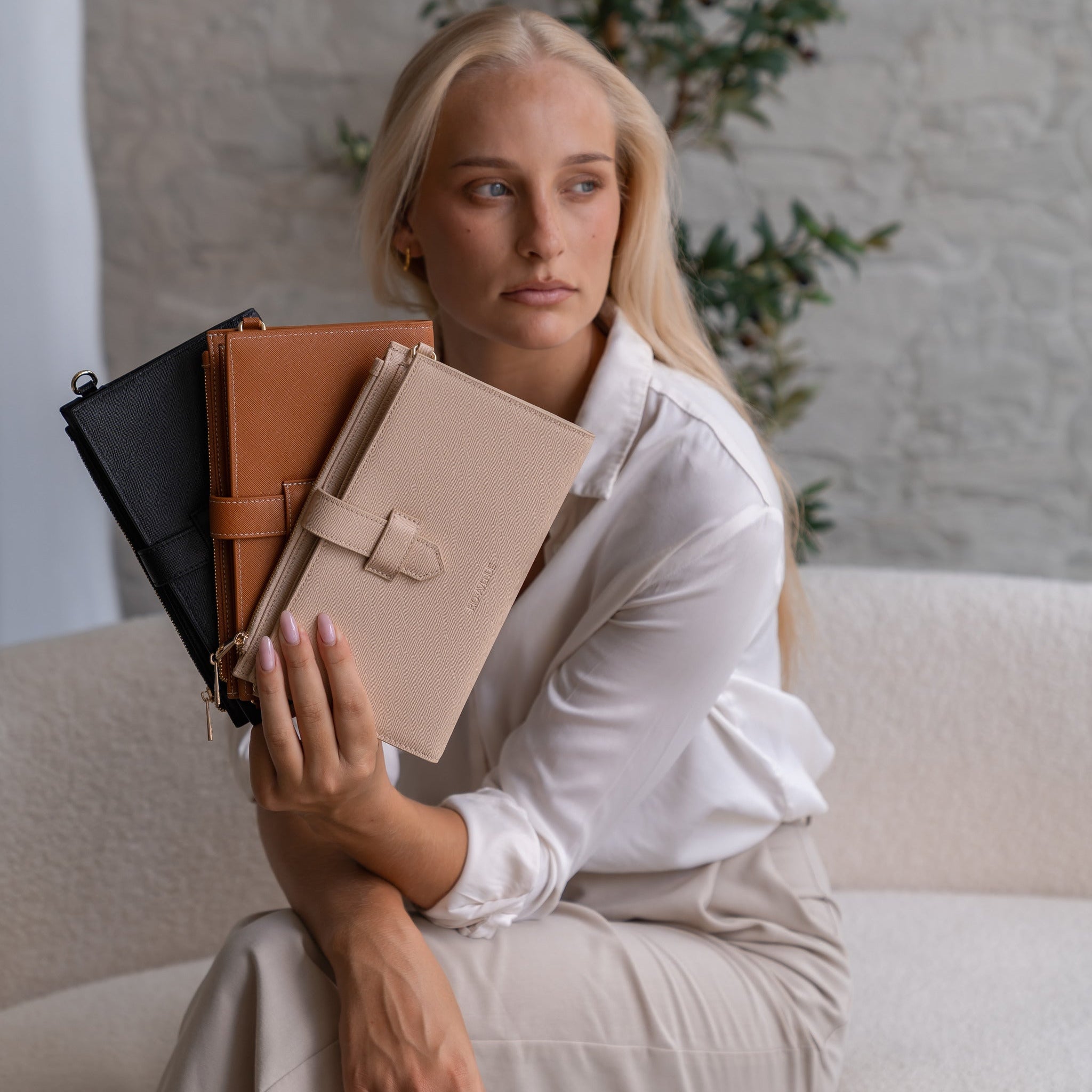 Rio Travel Wallet - Beige | Rio Avenue